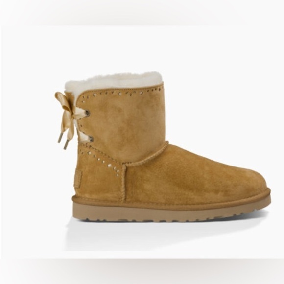 UGG Shoes - Dixi Flora Perf